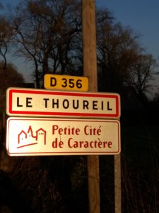 le thoureil petite cité de caractere gitelesnoisettes